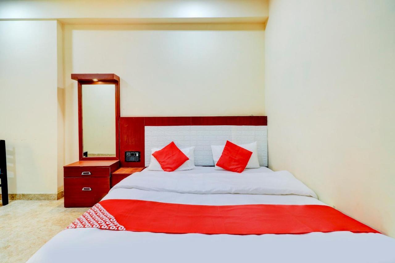 Oyo Flagship 73009 Hotel City Inn Dayal Bagh Ngoại thất bức ảnh